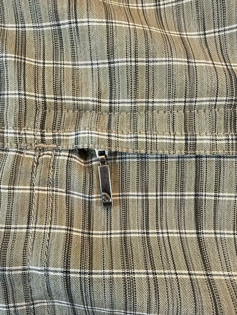 The North Face Men’s Gray Plaid Short-Sleeve Button-Down Shirt